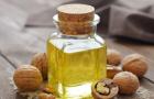 Graikinių riešutų aliejus: taikymas kosmetologijoje Graikinių riešutų aliejaus naudingos savybės kosmetologijoje